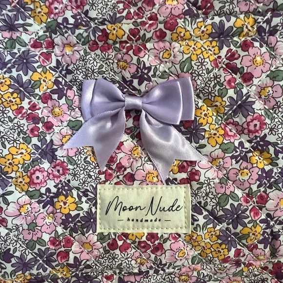 Moon Nude Tote Bag - Picture 3 of 7